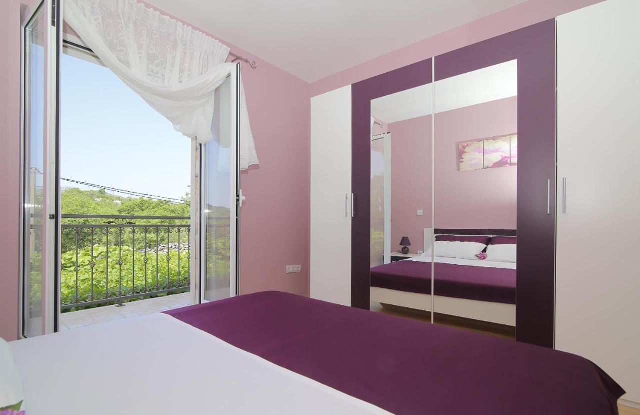 Gromaca Apartment Moretic מראה חיצוני תמונה