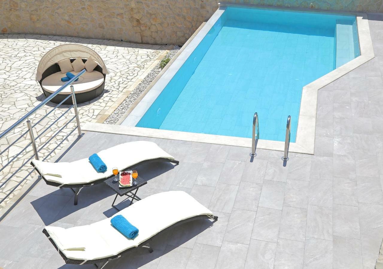 Gromaca Apartment Moretic מראה חיצוני תמונה